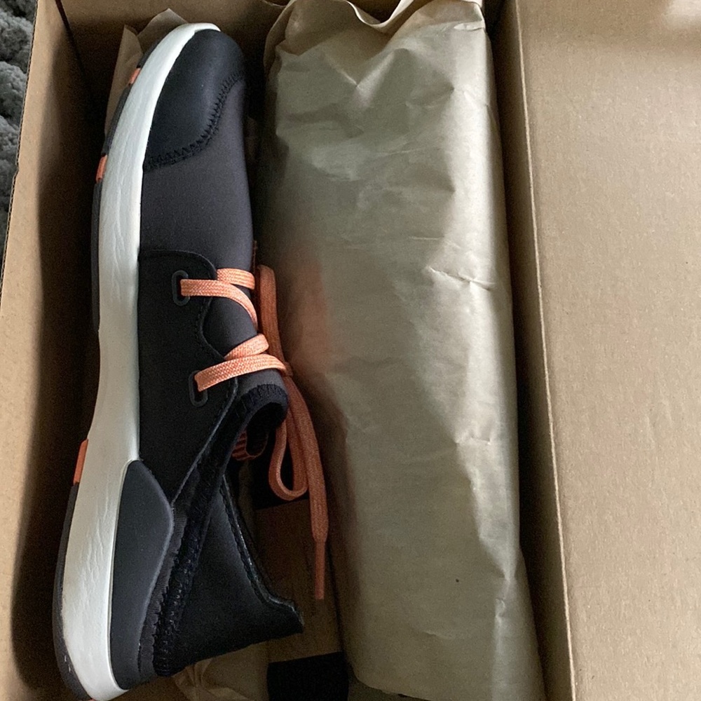 Size 6.5 Miki Li Olukai sneakers. NIB